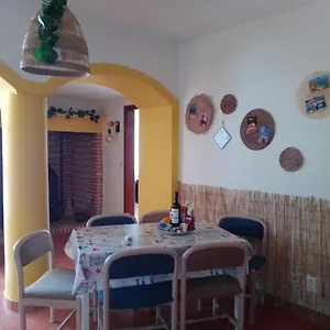 Casa de Férias Casa Branca, Salir